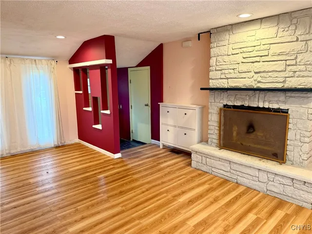 $299,000 | 725 Fellows Avenue, Syracuse, NY 13210