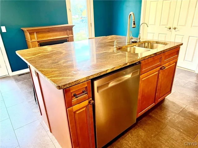 $299,000 | 725 Fellows Avenue, Syracuse, NY 13210