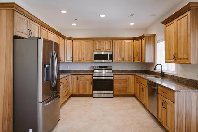 $2,250 | 3212 West Bartlett Drive, New Haven, IN 46774