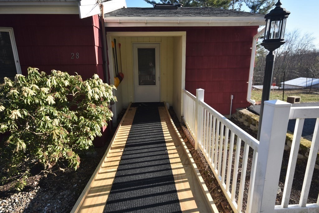 28 Kimball Road Amesbury, MA 01913 - Photo 3 of 32