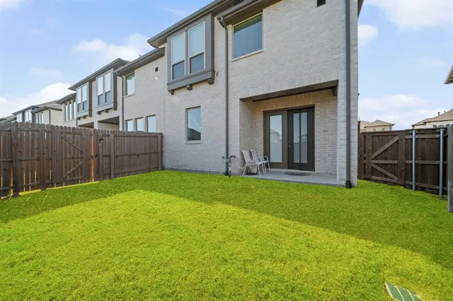 $320,000 | 1136 Queensdown Way, Forney, TX 75126