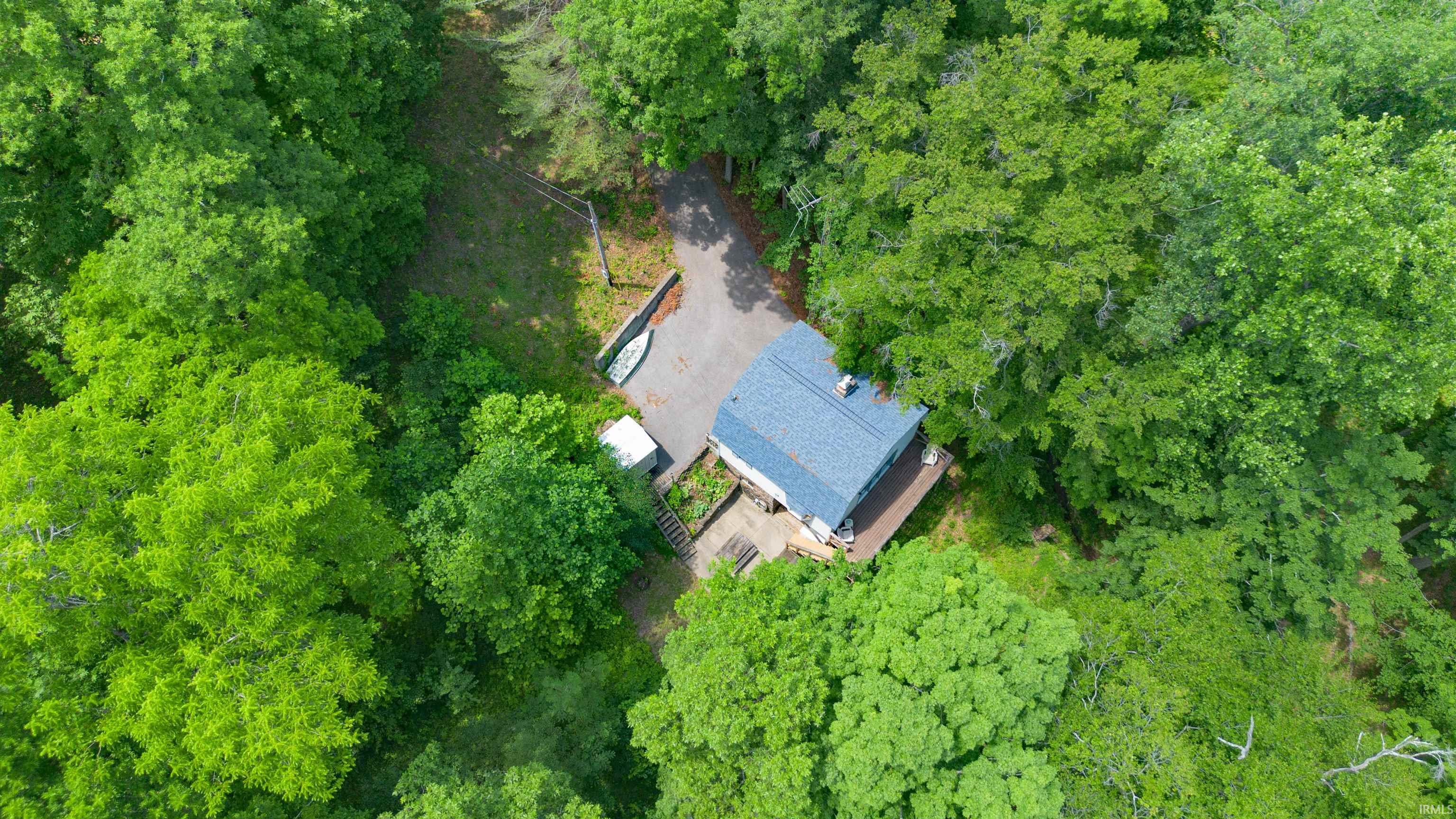 980 South Kenray Lake Road Bedford, IN 47421 - Photo 3 of 25