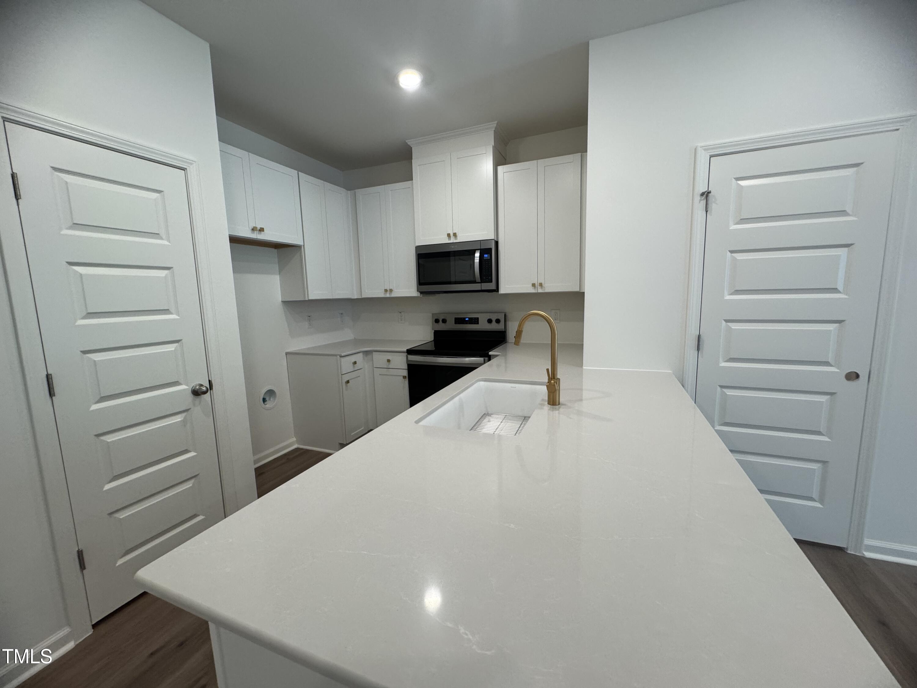 10568 Brookside Reserve Road Raleigh, NC 27614 - Photo 3 of 20 IMG_2555