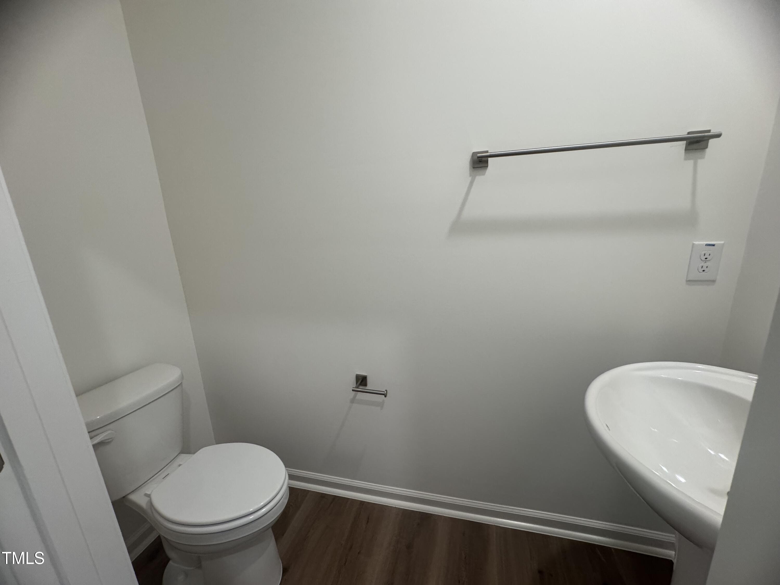 10568 Brookside Reserve Road Raleigh, NC 27614 - Photo 5 of 20 IMG_2553
