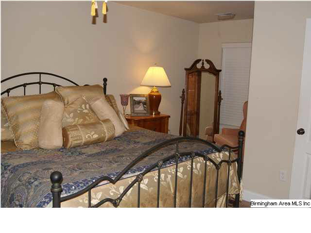 209 Cedar Meadow Alabaster, AL 35114 - Photo 9 of 21