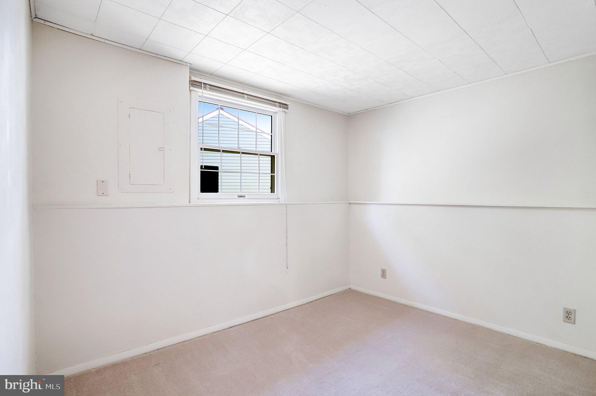 1803 East Beech Road Sterling, VA 20164 - Photo 28 of 34