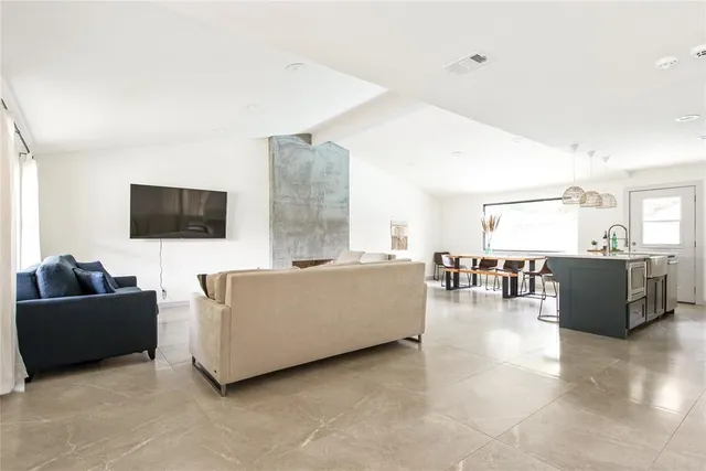 $2,900 | 3409 High Vista Drive, Dallas, TX 75234