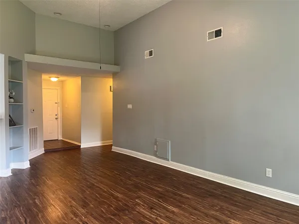 $2,000 | 2703 Hot Springs Drive, Pearland, TX 77584