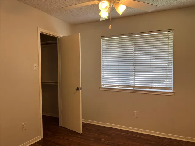 $2,000 | 2703 Hot Springs Drive, Pearland, TX 77584