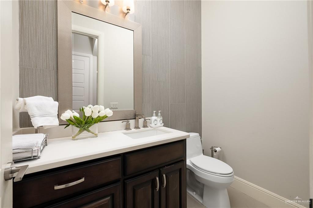 3003 Las Colinas Lane Mission, TX 78574 - Photo 18 of 31