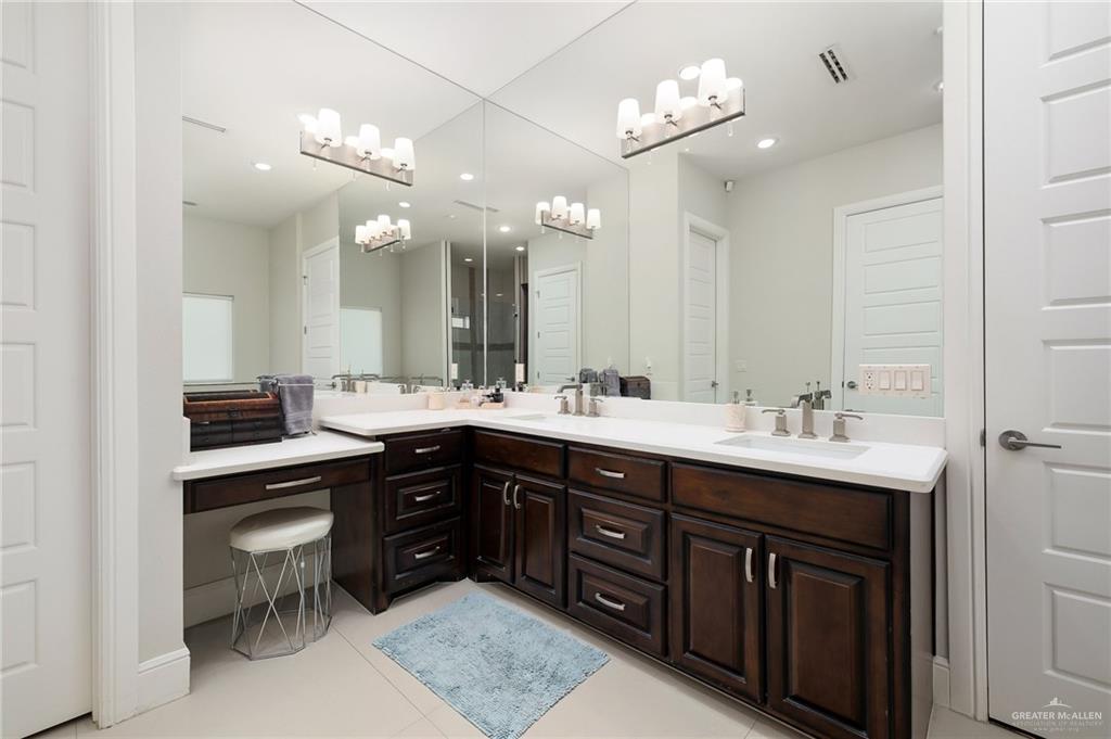 3003 Las Colinas Lane Mission, TX 78574 - Photo 24 of 31