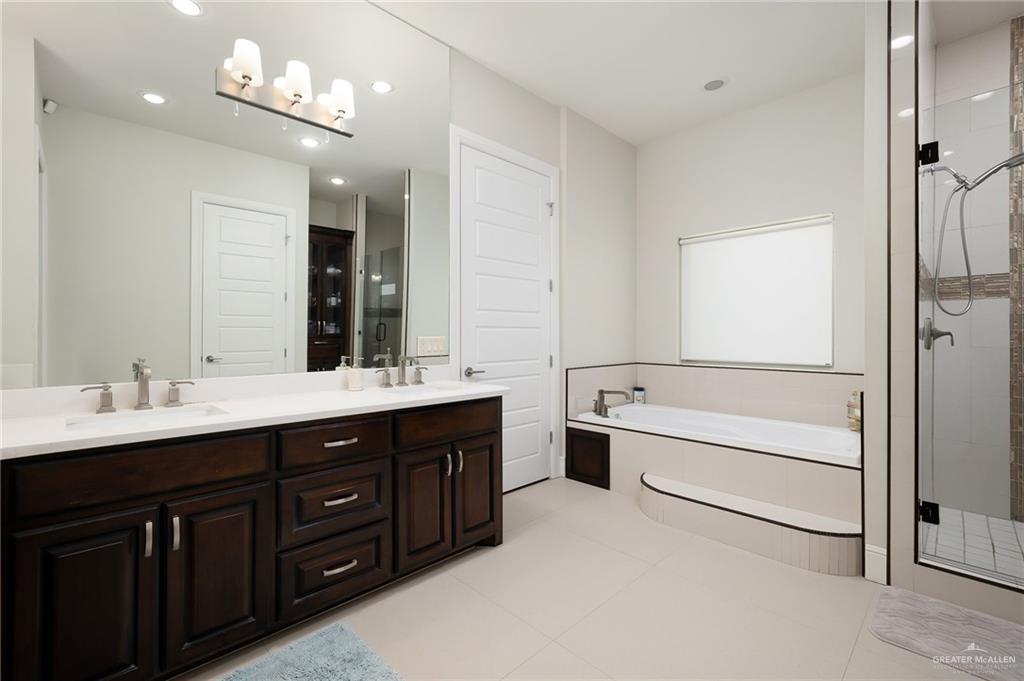 3003 Las Colinas Lane Mission, TX 78574 - Photo 25 of 31