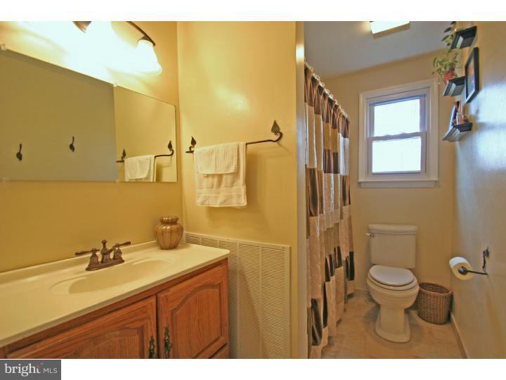 413 Berkley Road Exton, PA 19341 - Photo 17 of 24 Bathroom