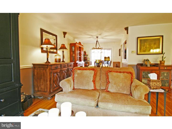 413 Berkley Road Exton, PA 19341 - Photo 5 of 24 Living Room