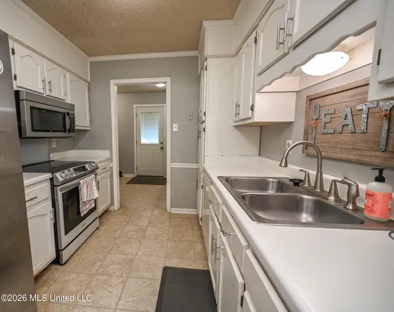 $240,000 | 6406 Cherokee Drive, Olive Branch, MS 38654