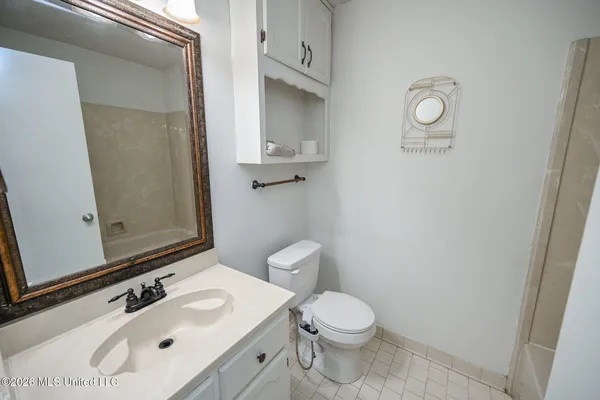 $240,000 | 6406 Cherokee Drive, Olive Branch, MS 38654