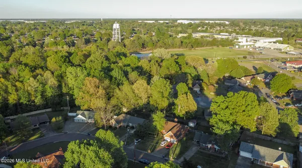 $240,000 | 6406 Cherokee Drive, Olive Branch, MS 38654