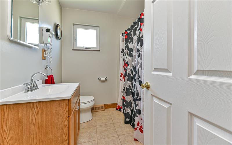 449 Ridge Avenue Springdale, PA 15144 - Photo 14 of 18