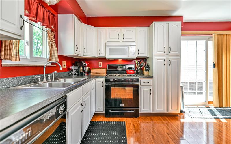 449 Ridge Avenue Springdale, PA 15144 - Photo 8 of 18
