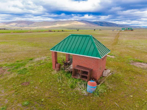 $749,900 | 1733 County Road 90, Lookout, CA 96054