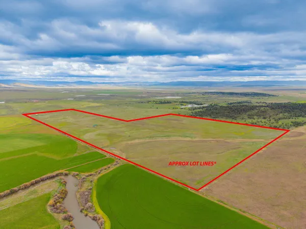 $749,900 | 1733 County Road 90, Lookout, CA 96054