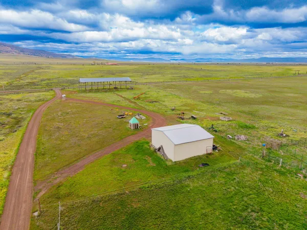 $749,900 | 1733 County Road 90, Lookout, CA 96054