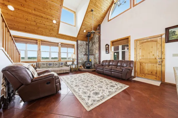 $749,900 | 1733 County Road 90, Lookout, CA 96054