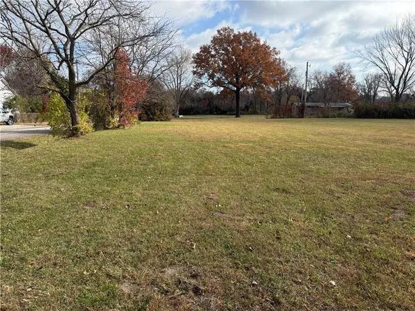 $180,000 | 600 South 7th Street, Deepwater, MO 64740