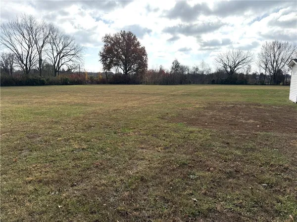 $180,000 | 600 South 7th Street, Deepwater, MO 64740