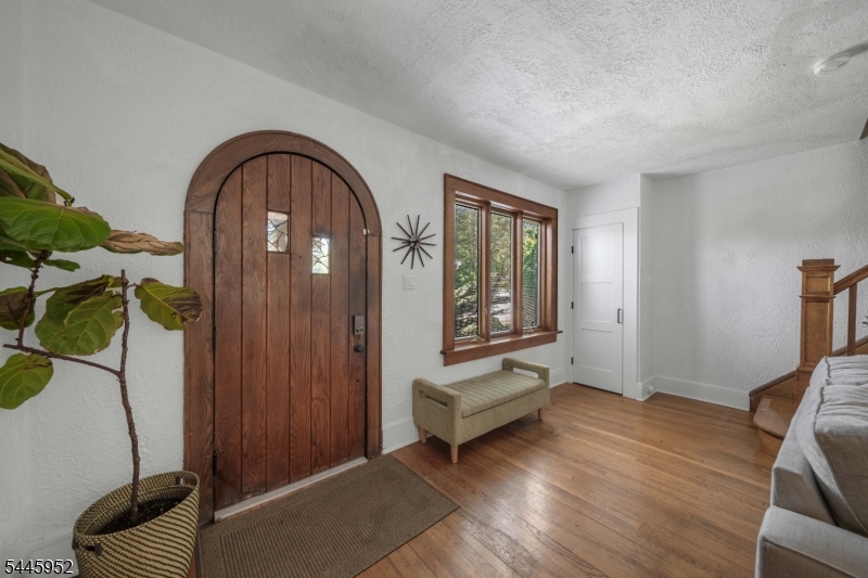 129 N Road Nutley, NJ 07110 - Photo 2 of 30