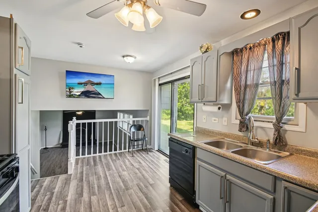 $250,000 | 6260 Sunflower Drive, Matteson, IL 60443