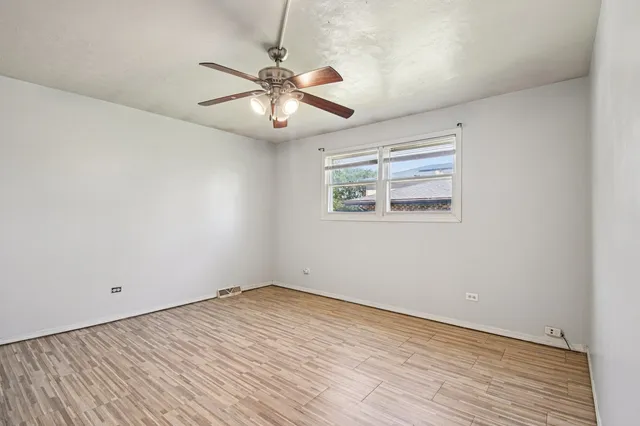 $250,000 | 6260 Sunflower Drive, Matteson, IL 60443