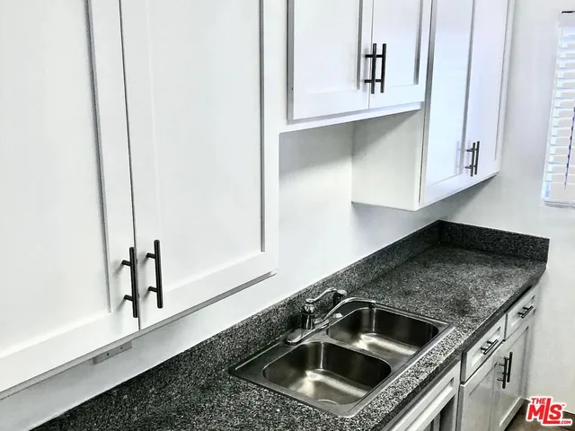 $2,100 | 1015 North Edinburgh Avenue, Unit 5, West Hollywood, CA 90046