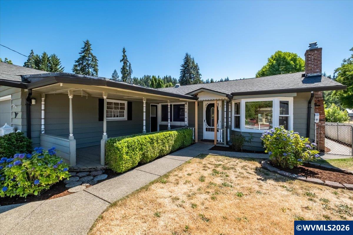 1012 South Water Street Silverton, OR 97381 - Photo 5 of 46