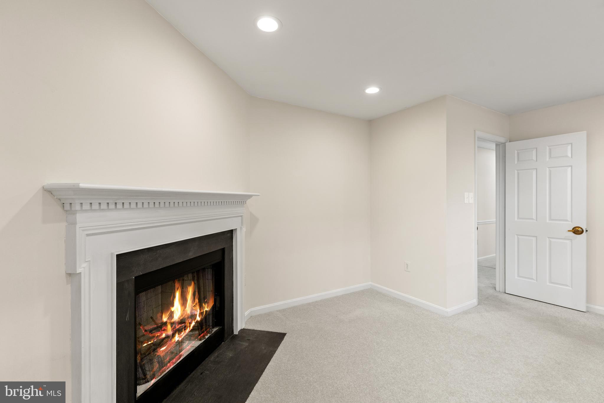 12209 Bayswater Road Gaithersburg, MD 20878 - Photo 24 of 53 Fireplace sitting room