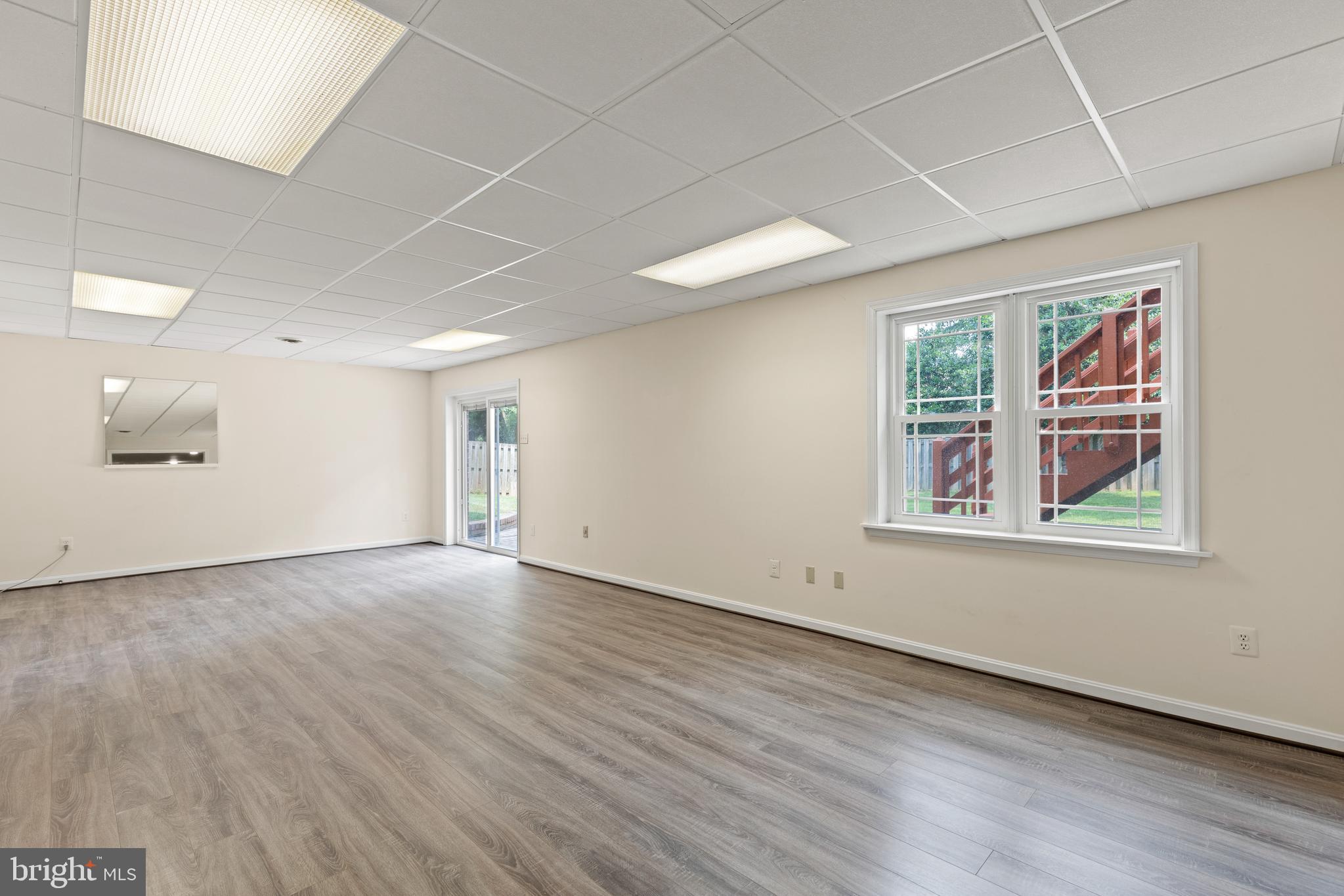 12209 Bayswater Road Gaithersburg, MD 20878 - Photo 41 of 53 Walkout level with windows