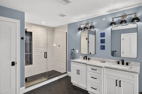 $1,295,000 | 1090 Shore Road, Unit 13, Pocasset, MA 02559