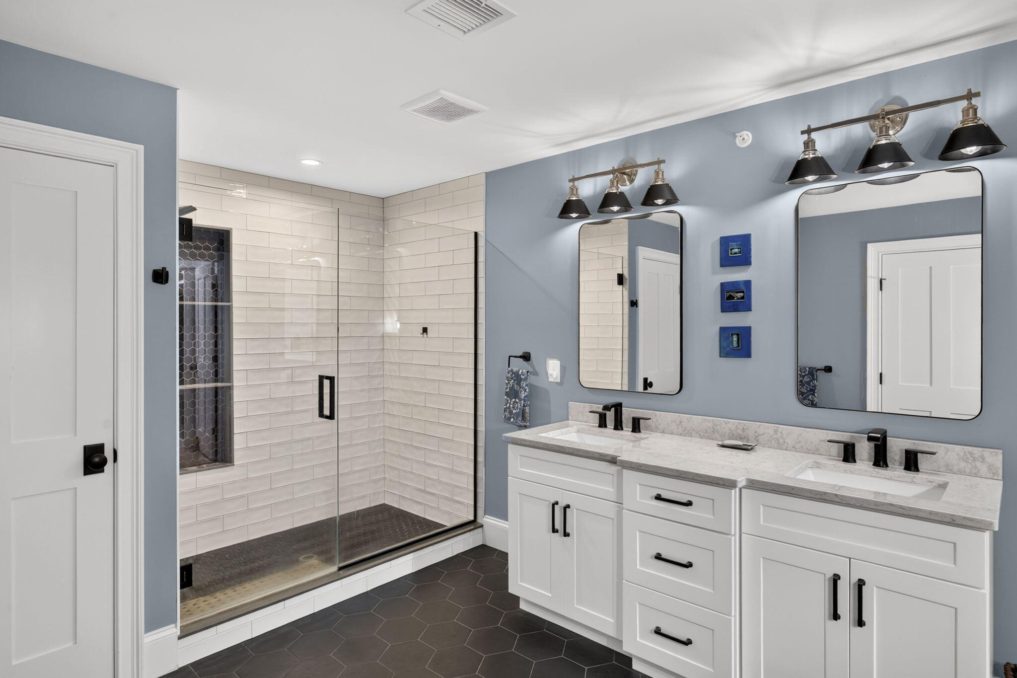 1090 Shore Road, Unit 13 Pocasset, MA 02559 - Photo 28 of 59 Second Primary Bathroom