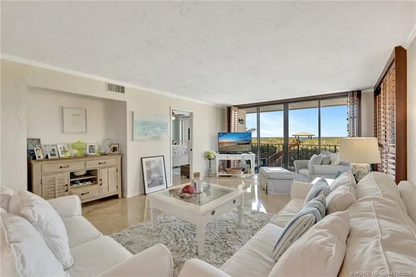 $5,100 | 10000 South Ocean Drive, Unit 206, Jensen Beach, FL 34957