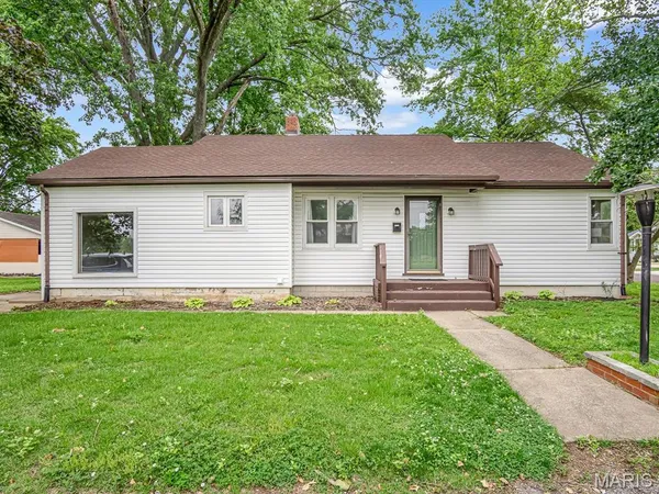$220,000 | 1516 Ash Street, Highland, IL 62249