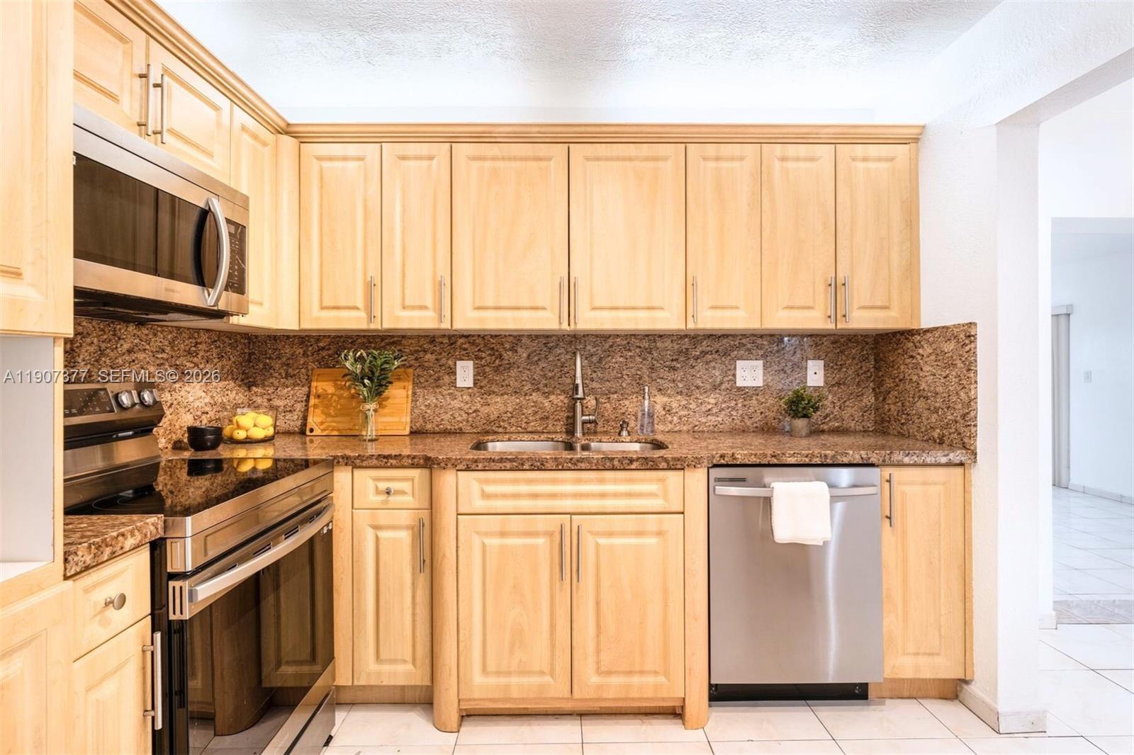 10835 Southwest 152nd Terrace Miami, FL 33157 - Photo 8 of 43