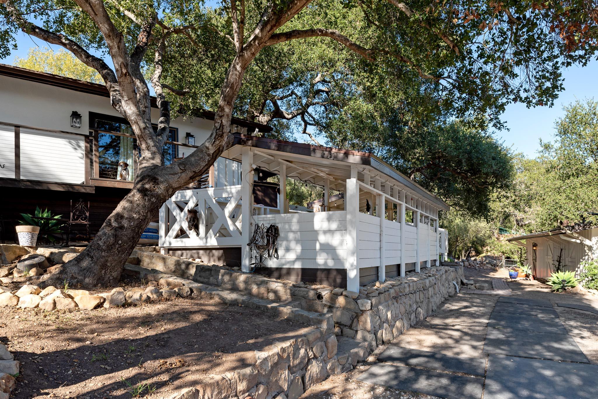 2136 Foothill Lane Santa Barbara, CA 93105 - Photo 16 of 21 Horse Stables
