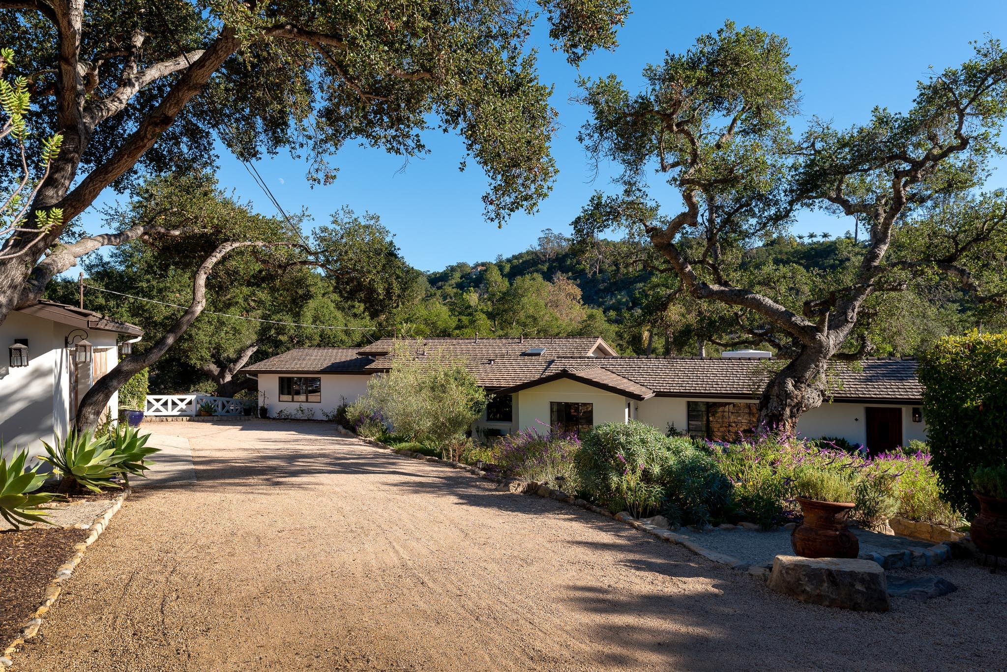 2136 Foothill Lane Santa Barbara, CA 93105 - Photo 2 of 21 Front Entry