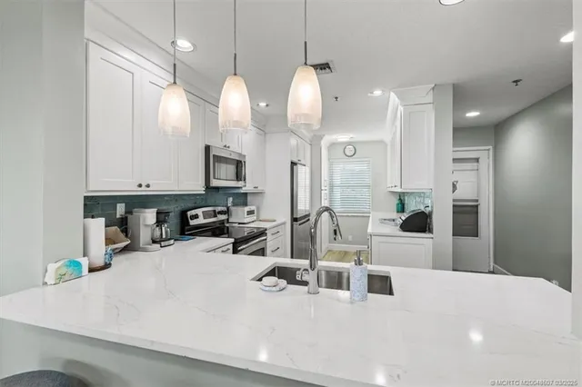 $3,000 | 6082 Southeast Landing Way, Unit 7, Stuart, FL 34997