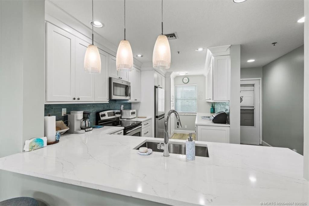 6082 Southeast Landing Way, Unit 7 Stuart, FL 34997 - Photo 10 of 36