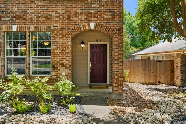 $1,750 | 7119 Snowden Crest, San Antonio, TX 78240