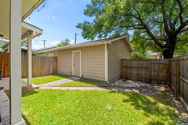 $1,750 | 7119 Snowden Crest, San Antonio, TX 78240