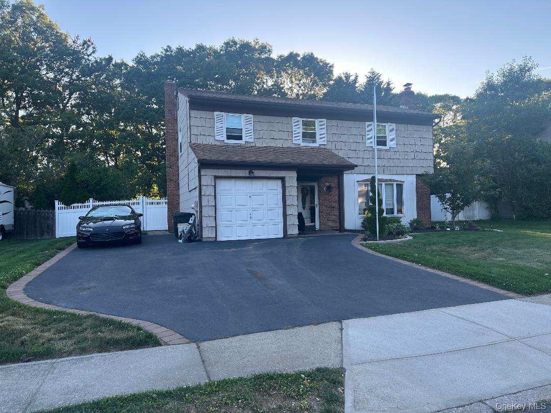 26 Fallen Leaf Road Holbrook, NY 11741 - Photo 2 of 17