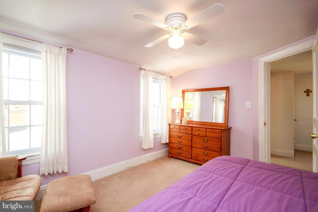 430 Paradise Road Aberdeen, MD 21001 - Photo 17 of 20 Bedroom