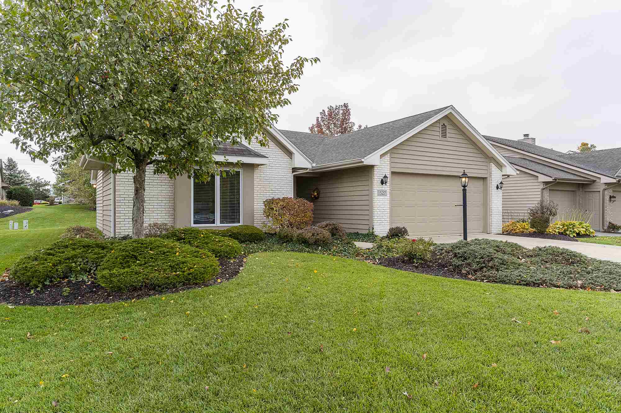 1527 Spring Cress Road Fort Wayne, IN 46814 - Photo 2 of 33